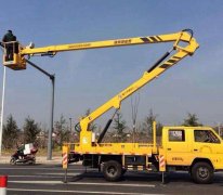 高處作業(yè)車(chē)